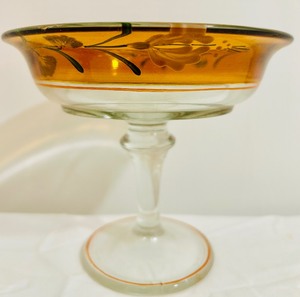 lot 141 image: Pretty Petite Hand Painted Footed Dish  Vintage Hand Painted Glass Compote