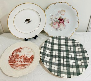 lot 99 image: Gorgeous Collection of Plates