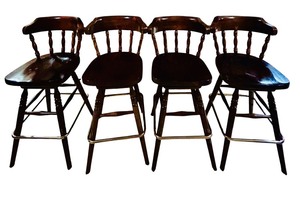 lot 18 image: Four Fabulous Vintage Ethan Allen Bar Stools
