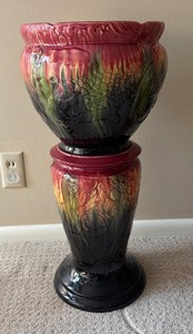 lot 176 image: Beautiful Jardiniere Planter