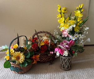 lot 177 image: Fabulous Faux Florals