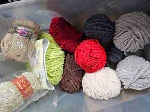 lot 37 image: Bin With Assorted Blanket Yarn Balls
