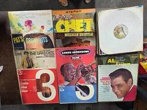 lot 16 image: 10-Assorted Record Albums & Other Albums With No Jackets