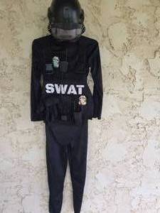 lot 49 image: Costume SWAT Officer With Accessories Sz 1214