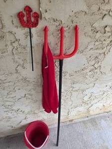 lot 51 image: Costume Devil Mask & Accessories