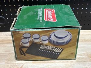 lot 8A image: Coleman Camping Dinnerware Set