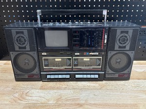 lot 14A image: Soundesign AMFM Cassette TV Player