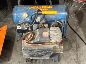 lot 31A image: Air Compressor