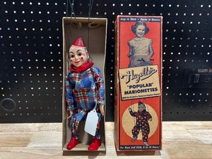 lot 1 image: Vintage Hazelles Marionettes Teto the Clown