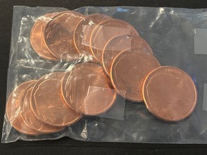 lot 64 image: 11 - 1 Ounce .999 Fine Copper Round