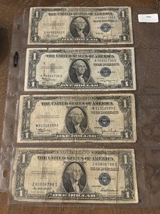lot 71 image: 1935 Blue Seal $1 Dollar Silver Certificates