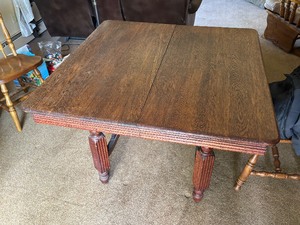 lot 14 image: Vintage Table