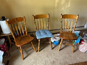 lot 15 image: Kitchen Chairs Set of 4