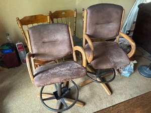 lot 16 image: Swivel Chairs