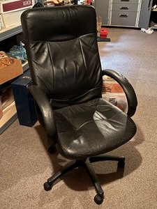 lot 48 image: Office Chair