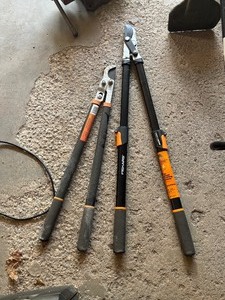 lot 80 image: Fiskar Lopping Shears