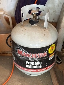 lot 99 image: 20 Pound Propane Tank