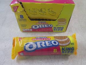 lot 111 image: (B-3) 10 King Size Golden Double St...
