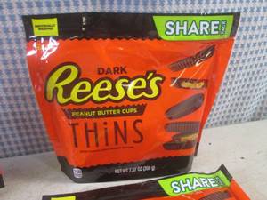 lot 154 image: (B-3) 4 Share Pack Size Bags Dark R...