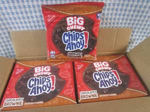 lot 165 image: (B-2) 14 Big Chewy Chips Ahoy Choc...