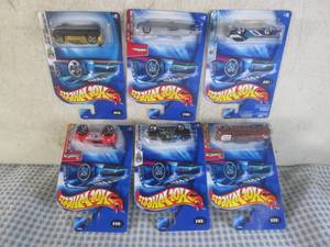 lot 173 image: (G-1) Assorted Hot Wheels in Packag...