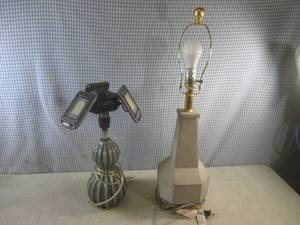 lot 29 image: (CSB) 2 Lamps - Both Work...