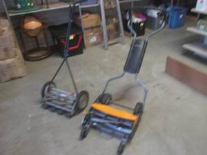 lot 44 image: (CS) 2 Push Reel Mowers - Fiskars 1...