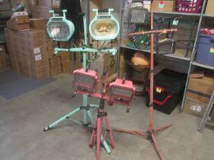 lot 51 image: (BR1) 3 - 2-Light Tripod Work Light...