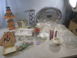 lot 74 image: (F-1) Assorted Decor...