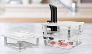 lot 124 image: Sous Vide Container with Lid 12L Capacity $39.99 Retail - Brand New