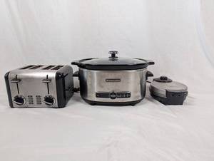 lot 8 image: Kitchen Appliance Lot Cuisinart Toaster, KitchenAid Slow Cooker, Oster Waffle Maker