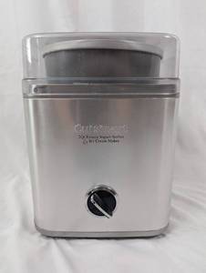 lot 13 image: Cuisinart 2Qt Frozen Yogurt-Ice Cream & Sorbet Maker