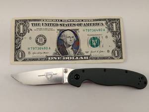 lot 29 image: Randalls Adventure Training Model II D2 Folding Knife
