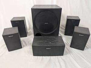 lot 47 image: Sony Speaker System with Subwoofer