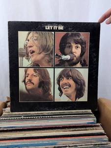 lot 49 image: Collection of Vinyl Records