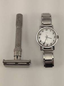 lot 52 image: Vintage Timex Watch and Adjustable Safety Razor