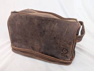 lot 79 image: Rustic Town and Young Life Leather Bags