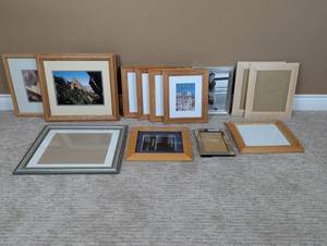 lot 129 image: Collection of Assorted Picture Frames