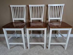 lot 131 image: Set of Three White and Wood Bar Stools