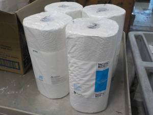 lot 44 image: 4 - 2 ply Pacific Blue Paper Towel ...