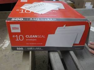 lot 69 image: Office Depot 500 Clean Seal Envelop...