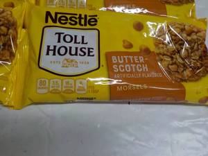 lot 289 image: 4 Bags Nestle 11 oz Butterscotch Mo...
