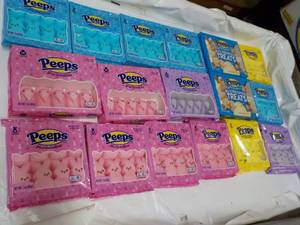 lot 290 image: Peeps Variety ...