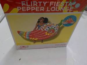 lot 300 image: Flirty Fiesta Pepper Lounge...