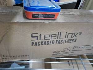 lot 165 image: 20 lbs. Steel Link #8 x 3 Packaged...
