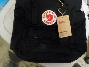 lot 221 image: Kanken Mini Totepak...