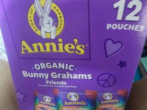 lot 253 image: 4 Boxes Annies Organic Bunny Graha...