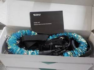 lot 256 image: GEKU Fit Workout Bar Kit...