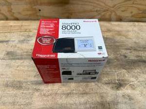 lot 44 image: Honeywell Visionpro 8000 Redlink Internet Gateway Thermostat Kit