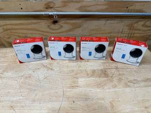 lot 162 image: Honeywell Lot of 4 - Lyric C2 Indoor Wi-Fi Security Camera - White CHC8480W1013